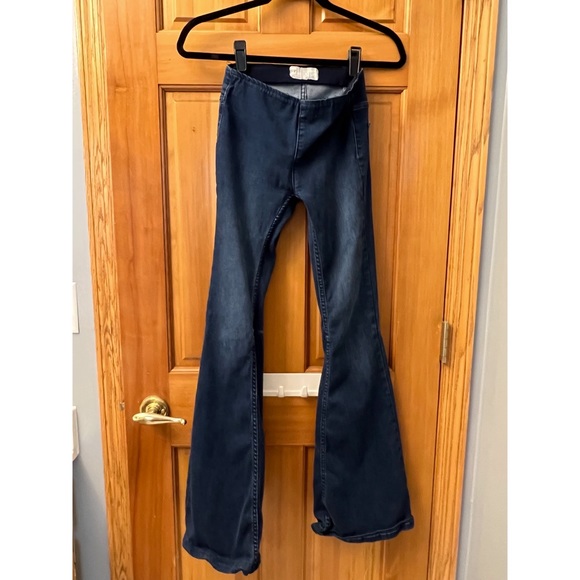 Free People Penny Pull On Flare Jeans Size 25 - Picture 1 of 11